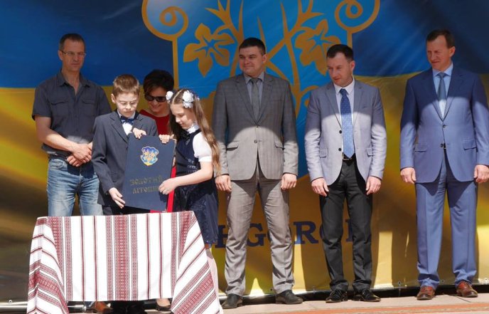 Загальноміський парад випускників відбувся і в Ужгороді – 10