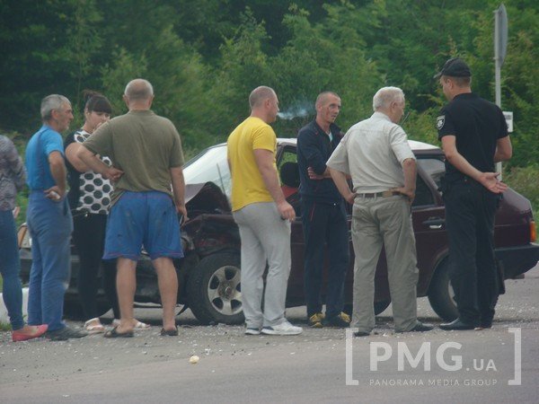 На виїзді з Мукачева у ДТП потрапили два автомобілі "ВАЗ" – 02
