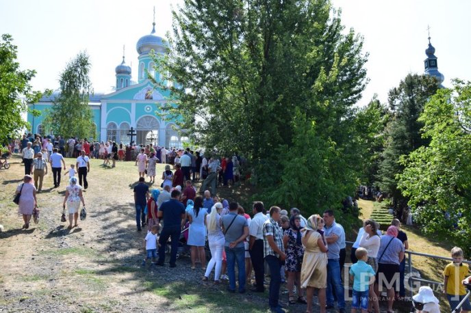 Мукачево святкує Успіння Пресвятої Богородиці: у монастирі – тисячі вірників – 09