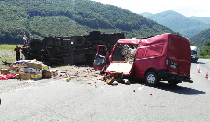 У мережі з’явились фото смертельної аварії, внаслідок якої загинула мешканка Львова – 04