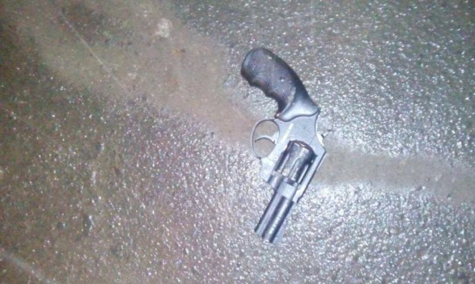 Поліцейські розшукали чоловіка, який вночі в Ужгороді стріляв з пістолета  – 01 Поліцейські розшукали чоловіка, який вночі в Ужгороді стріляв з пістолета  – 01