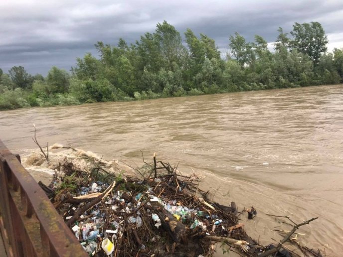 Рятувальники розповіли про наслідки негоди, яка вирує на Закарпатті – 08