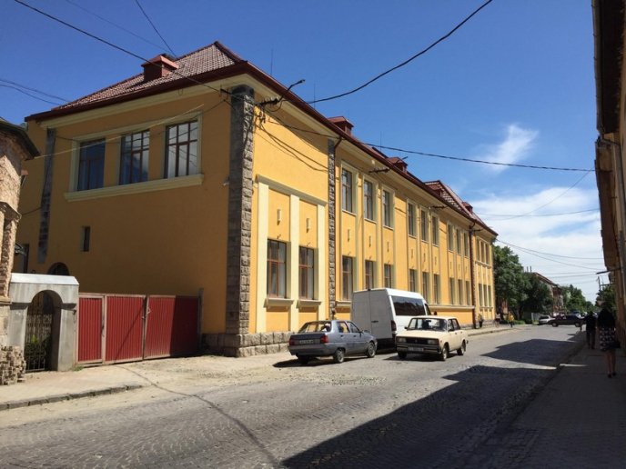 У Мукачеві триває реконструкція палацу культури і мистецтв – 01