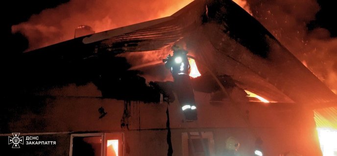 Рятувальники сьогодні загасили пожежу на території релігійної установи – 03