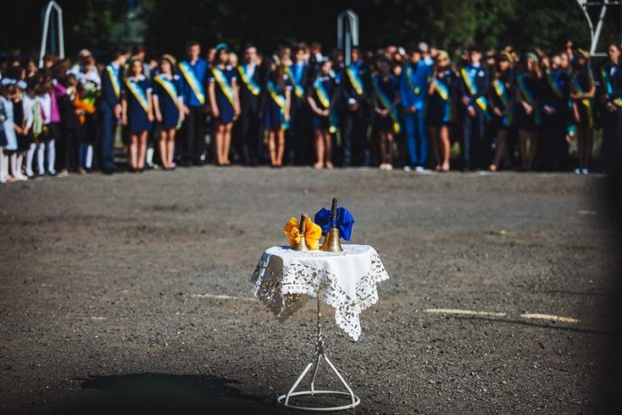 В Ужгородській ЗОШ №3 відлунав останній дзвінок (ФОТО) – 16