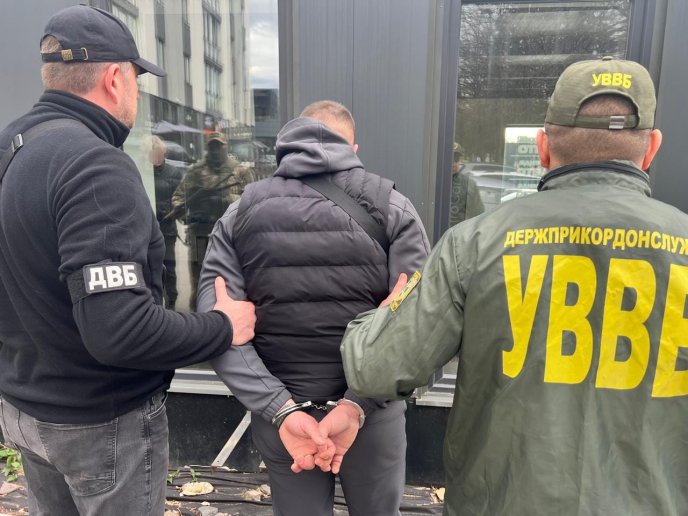 Резонансне викриття в Ужгороді: відомо, кого затримали – 04