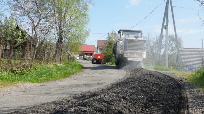 У селі Лавки відремонтують кілька кілометрів дороги – 01
