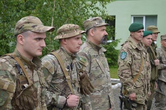 У Мукачівському прикордонному загоні нагородили групу бійців мобільної групи – 01 У Мукачівському прикордонному загоні нагородили групу бійців мобільної групи – 01