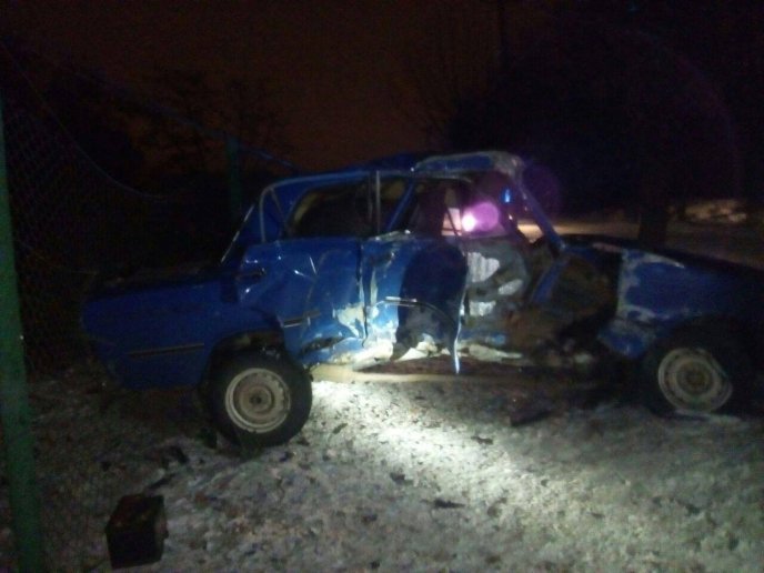 Поліція показала фото жахливих наслідків ДТП і просить водіїв дотримуватись дистанції – 02