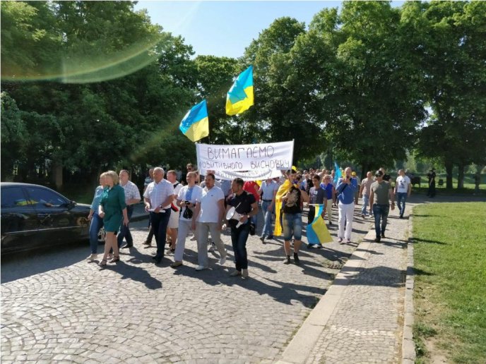 Жителі району знову влаштували в Ужгороді пікет – 03