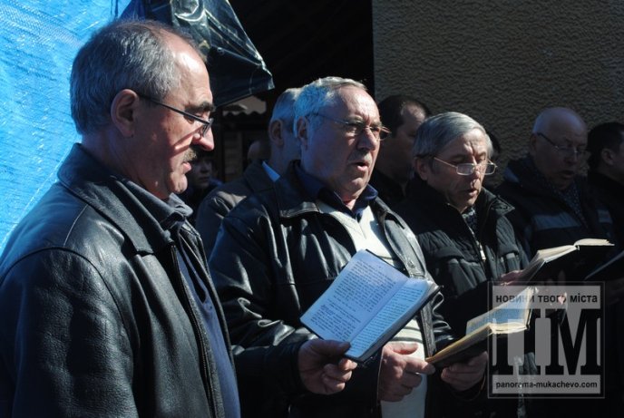 У Лавках попрощались із загиблим бійцем 128-ої бригади Ярославом Костем (ФОТОРЕПОРТАЖ) – 12