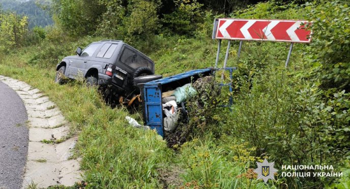 Автомобіль перекинувся: обірвалось життя закарпатця – 02 Внаслідок ДТП загинув закарпатець