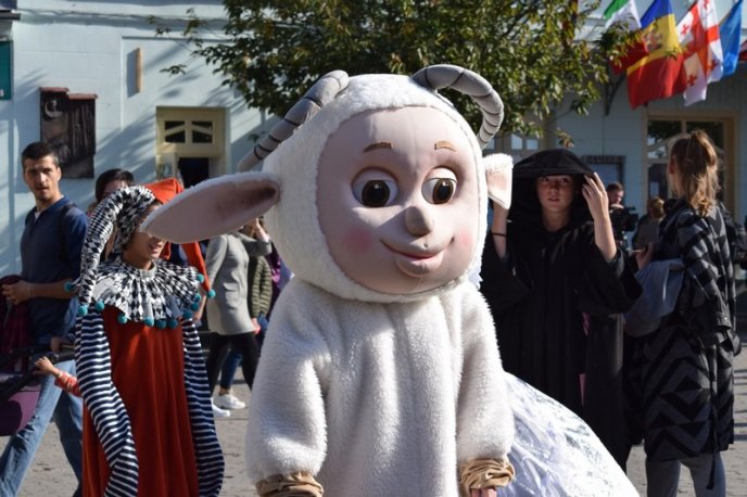 В Ужгороді розпочався фестиваль "Інтерлялька-2019" – 03