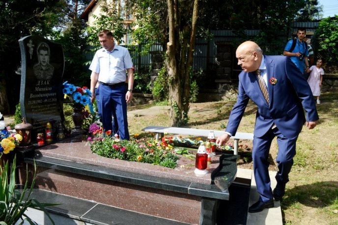 В Ужгороді відбулися урочистості з нагоди 73-річниці перемоги над нацизмом у Другій світовій війні – 04