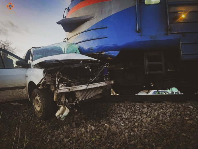 Рятувальники розповіли про жахливу ДТП, яка трапилась в області – 04