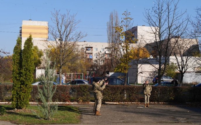 В Ужгороді відкрили меморіальну дошку загиблому два роки тому в зоні АТО Ігорю Розлуцькому – 04 В Ужгороді відкрили меморіальну дошку загиблому два роки тому в зоні АТО Ігорю Розлуцькому – 04
