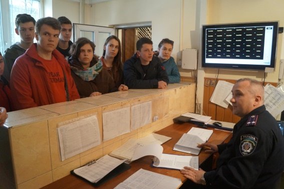 Іршавські школярі відвідали місцевий відділ поліції – 01
