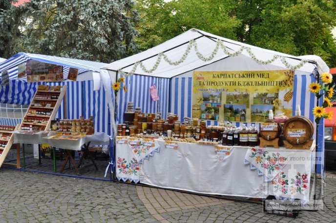 Мукачево бджолярське: у місті стартувало свято меду (ФОТОРЕПОРТАЖ) – 27