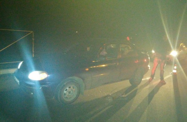 Конфлікт на парковці біля "Епіцентру" у Мукачеві коштував одному з його учасників розбитого бокового скла – 01