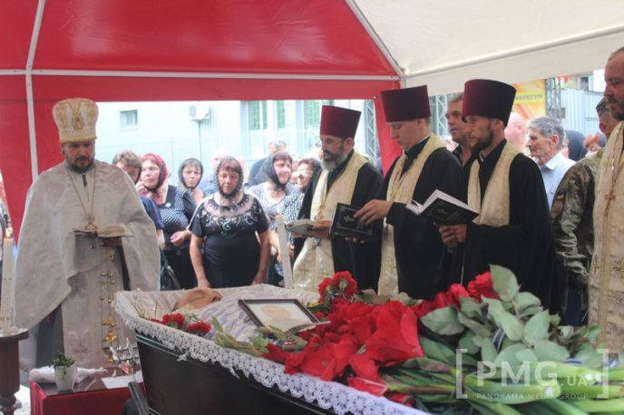 Мукачівці прощаються із загиблим бійцем АТО Олексієм Калабішкою – 09