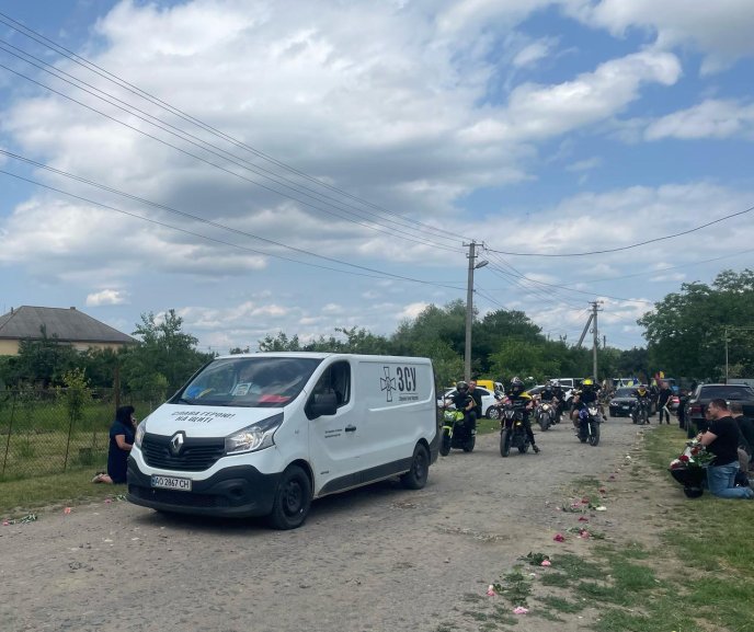 На Мукачівщині провели в останню путь полеглого Героя – 01