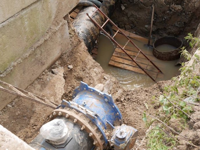 В Ужгороді роботи із заміни водогону проводитимуться і вночі – 10