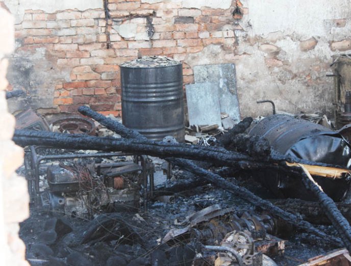 На Хустщині згорів гараж – 03