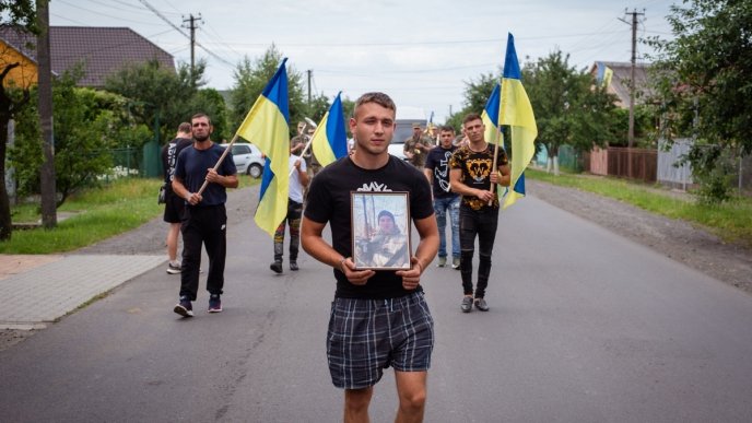 У Чинадієві поховали загиблого на війні Василя Каналоша – 03