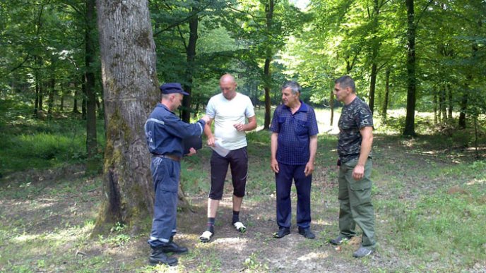 Закарпатські рятувальники та лісники провели рейд місць масового відпочинку людей – 02