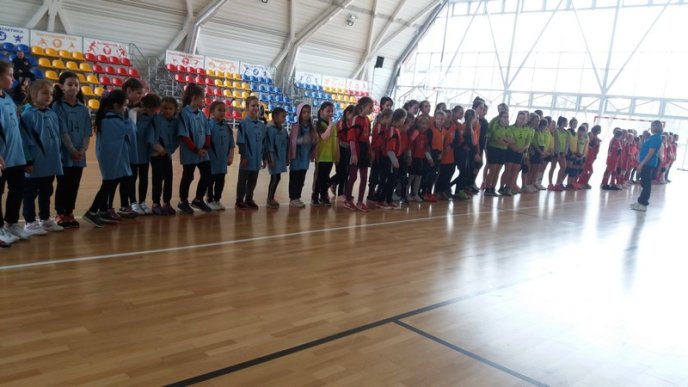 Турнір із гандболу серед дівчат пройшов у Тячеві – 03