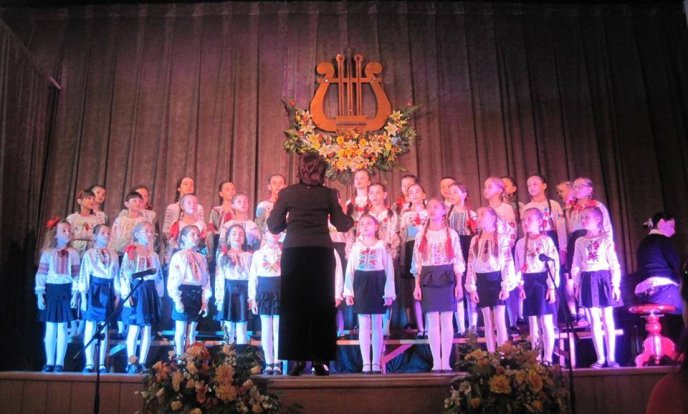 У Мукачеві відбувся звітний концерт дитячої музичної школи №1 – 02 У Мукачеві відбувся звітний концерт дитячої музичної школи №1 – 02