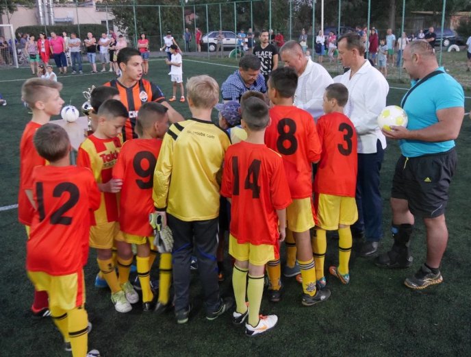 В Ужгороді пройшов міськрайонний турнір з дворового футболу – 09