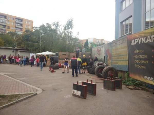 До Ужгорода з’їхались найсильніші стронгмени Закарпаття – 04
