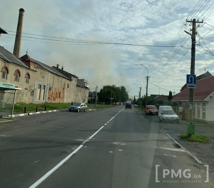 В одному з мікрорайонів Мукачева сьогодні спалахнула пожежа – 01