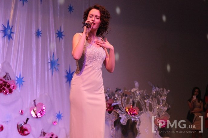 У Мукачеві визначили переможців фестивалю "Різдвяна зіронька – 2016" – 07