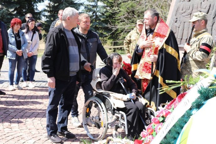 Поховали закарпатця, якого мобілізували 25 лютого – 02