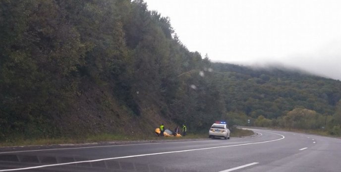 Біля Нижніх Воріт спорткар потрапив у ДТП – 04 Біля Нижніх Воріт спорткар потрапив у ДТП – 04