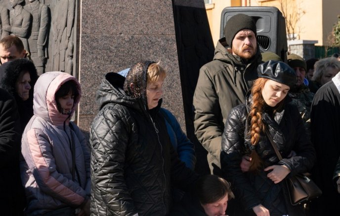 Сьогодні в Ужгороді поховали двох захисників України – 08