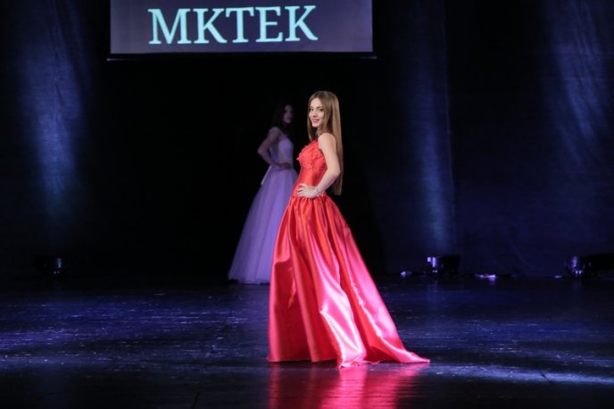 У Мукачеві визначили володарку титулу конкурсу краси "Міс МКТЕК 2018" – 64