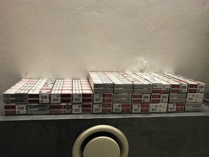 В автомобілі словака прикордонники виявили контрабандні цигарки – 01