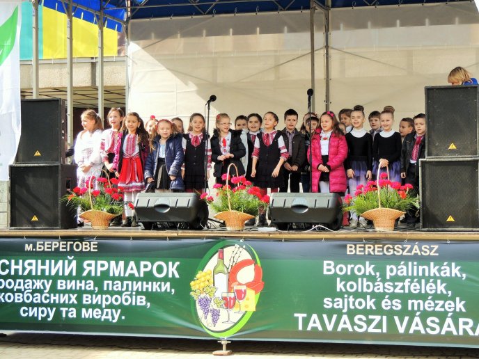 У Берегові розпочався перший весняний ярмарок – 13