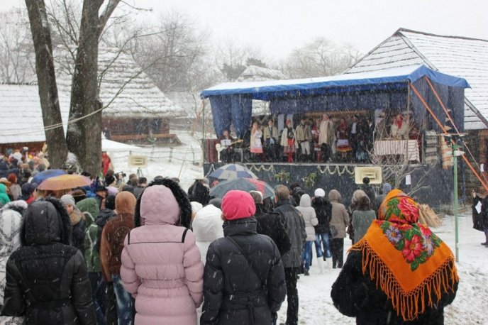 До Ужгорода з’їхалися колядники з різних куточків Закарпаття (ФОТО) – 03