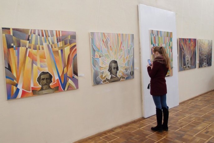 В Ужгороді відкрили виставку Івана Манайла – 14