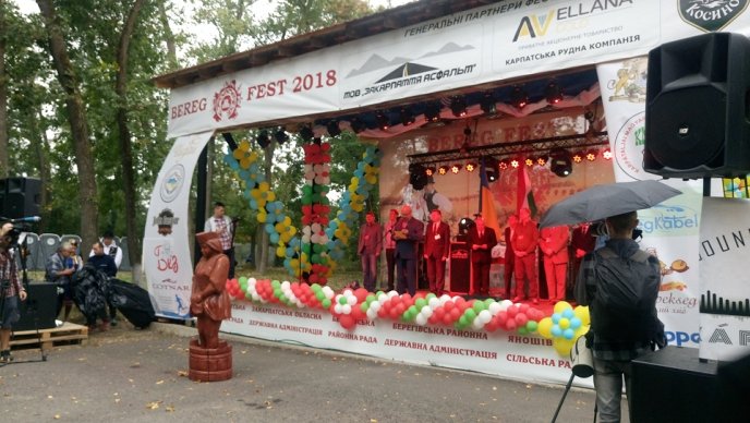 Тепер не "чужинець": Москаль побував на фестивалі, де із нього зробили закарпатця – 09