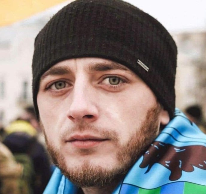 Закарпатців закликають підтримати петицію про присвоєння звання «Героя України» полеглому захиснику Андрію Павлишинцю – 01 Андрій Павлишинець