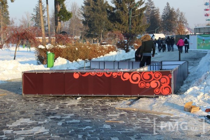 Сьогодні у Мукачеві стартував фестиваль "Червене вино" – 01