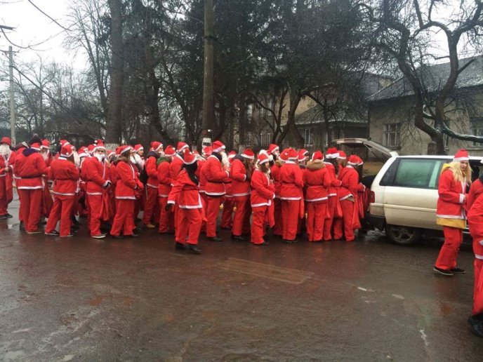 У Перечині стартував парад Миколайчиків – 03 У Перечині стартував парад Миколайчиків – 03
