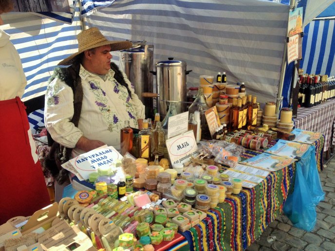 У Берегові розпочався перший весняний ярмарок – 33