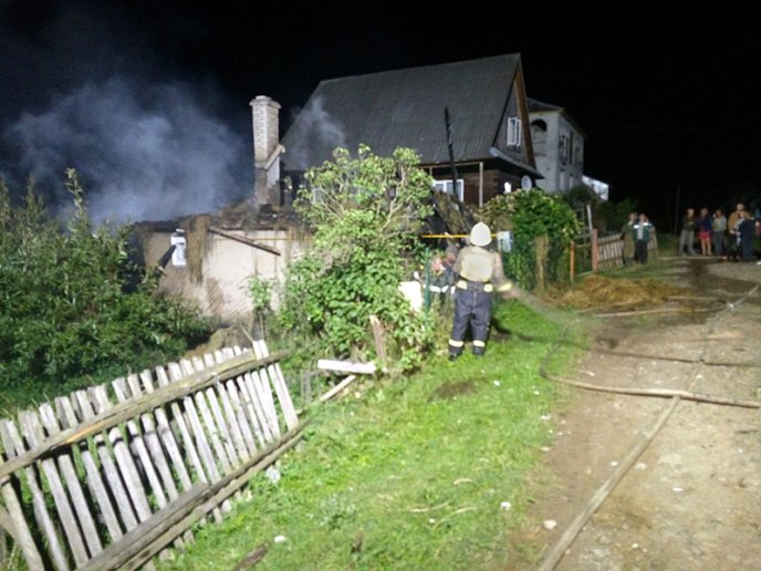 На Міжгірщині коротке замикання призвело до пожежі – 02 На Міжгірщині коротке замикання призвело до пожежі – 02