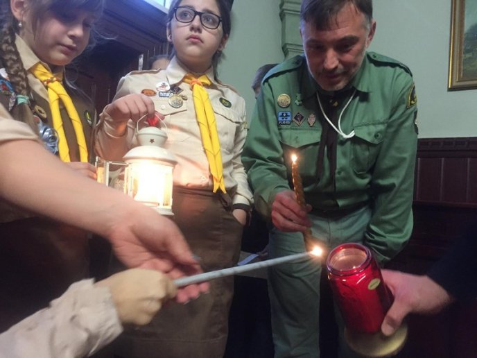 У Мукачево привезли Вифлеємський вогонь – 03